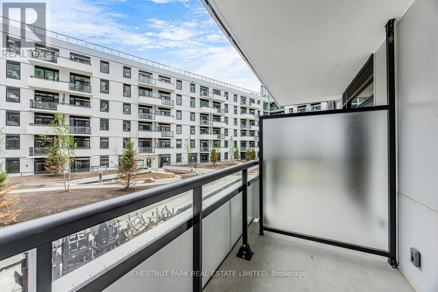 402-1050 Eastern Avenue, Toronto, ON, M4L 0B7 - 9