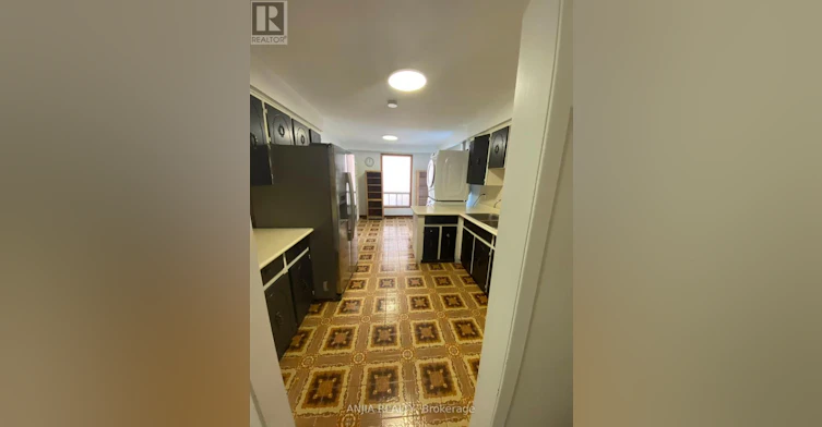 31 Donalda Crescent, Toronto, ON, M1S 1N5 - 3