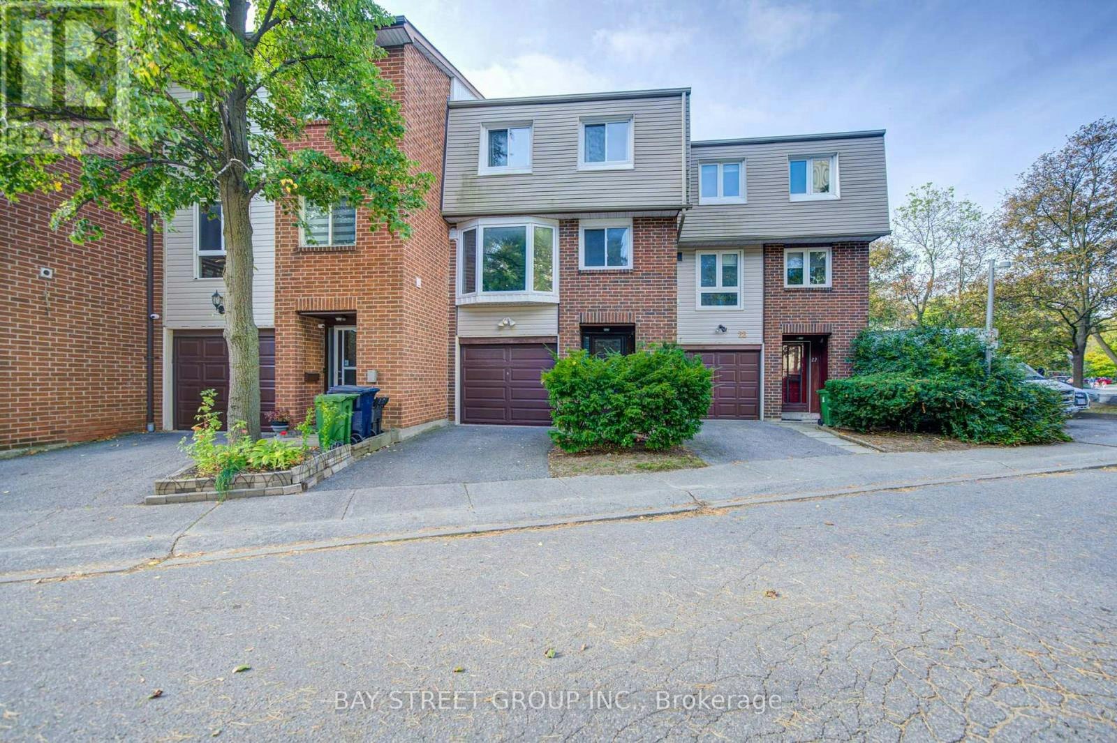 20-33 Dundalk Drive, Toronto, ON, M1P 4X6