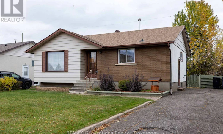 403 Churchill Drive W
