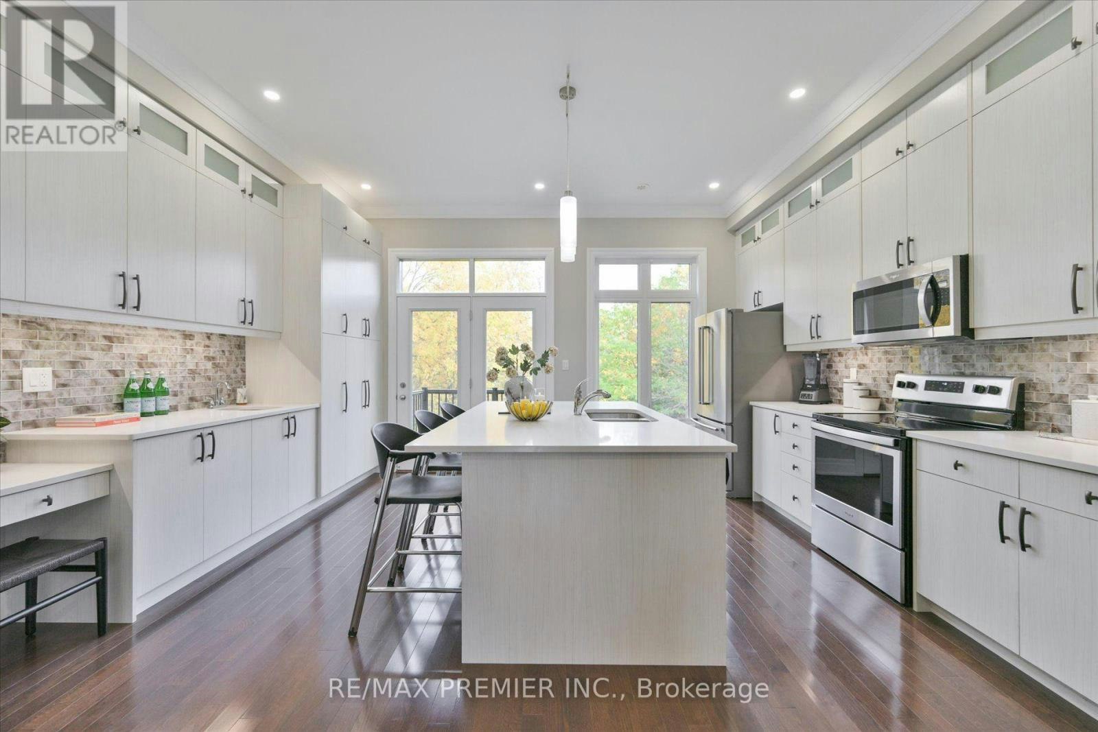 86 Golden Trail, Vaughan, ON, L6A 5A1