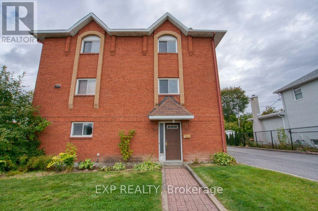815-A Maitland Avenue, Ottawa, ON, K2A 2S2