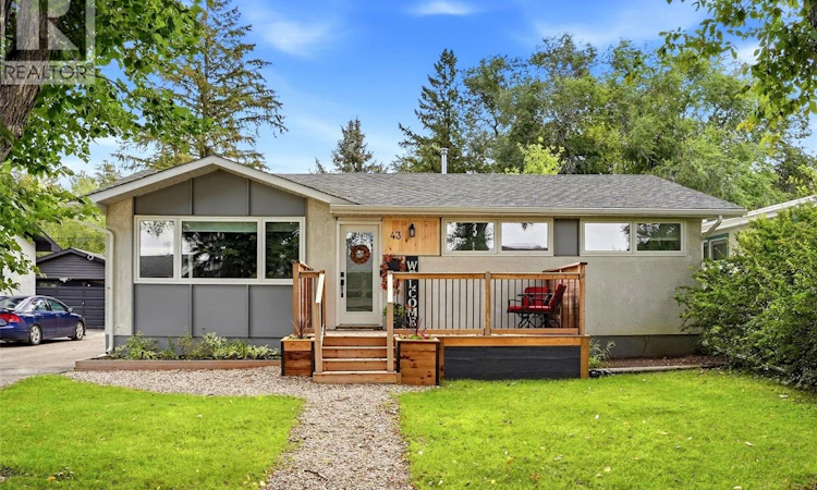 43 Richardson Crescent