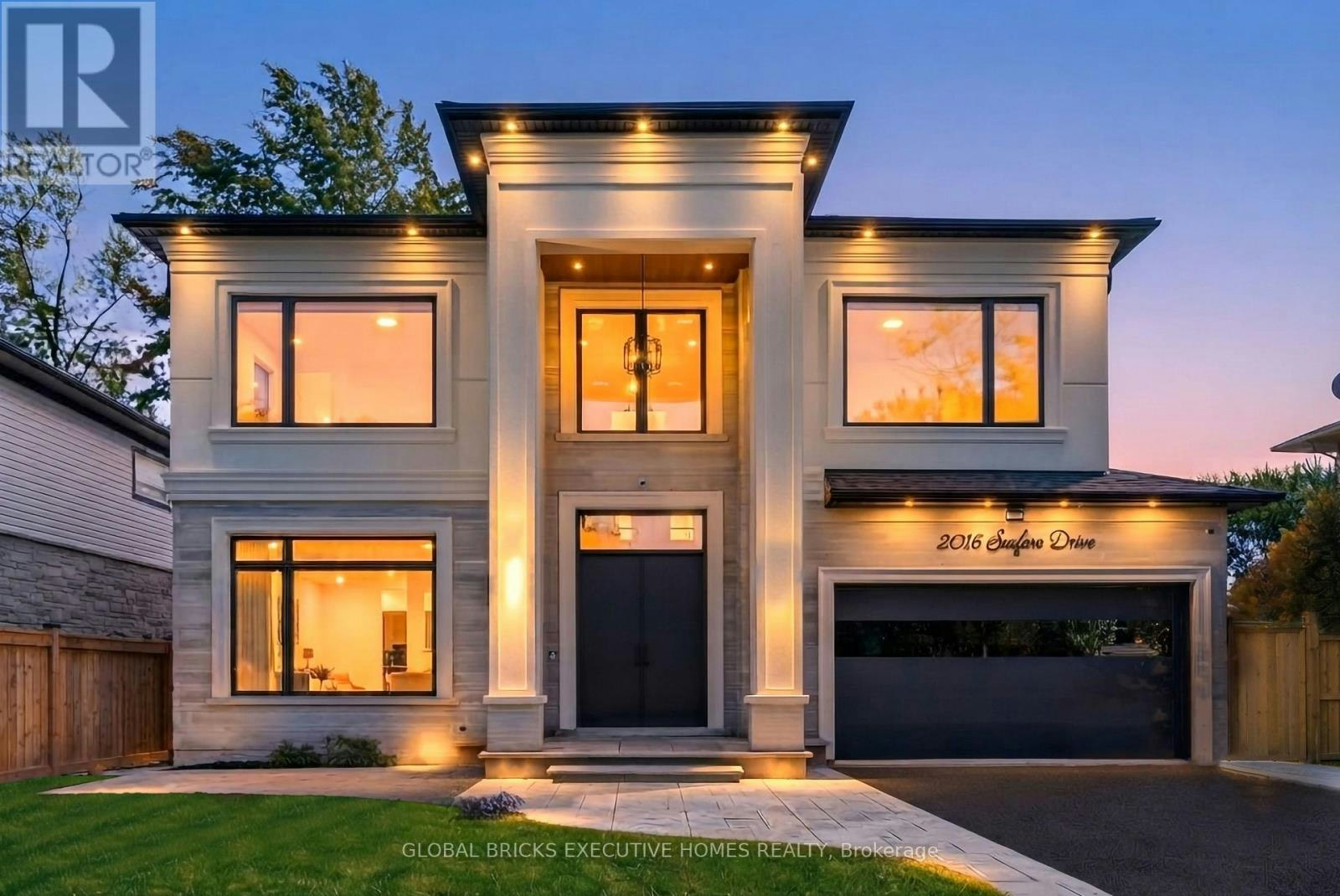 2016 Seafare Drive, Oakville, ON, L6L 1P6