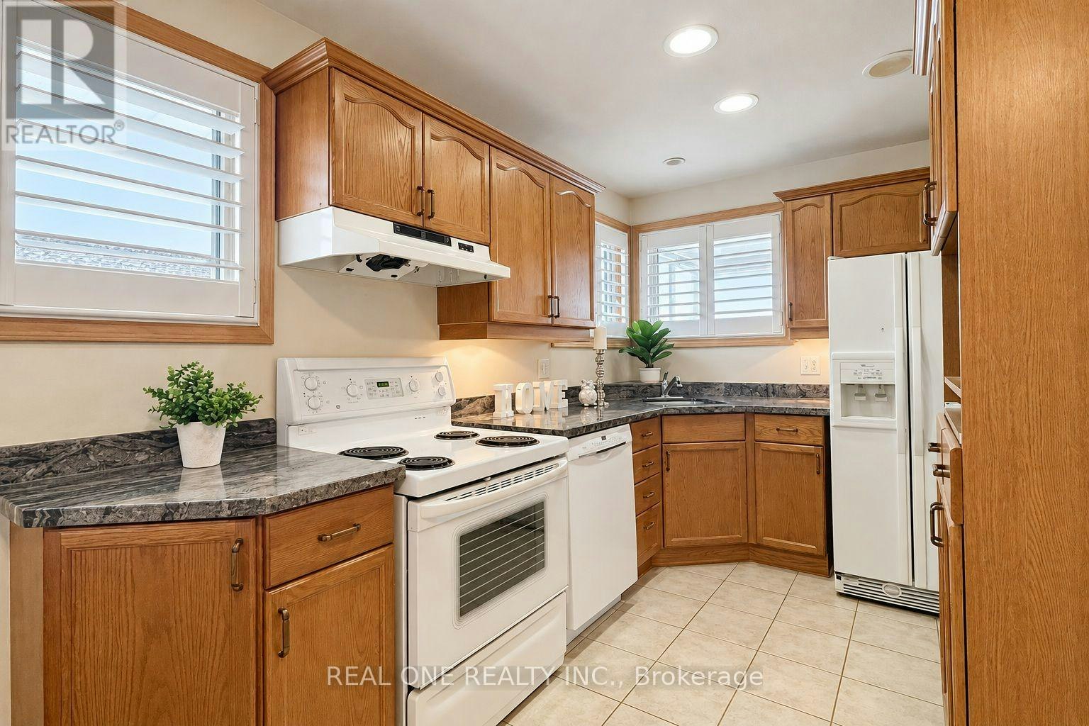 UPPER-25 Terrace Drive, Hamilton, ON, L9A 2Y5 - 10