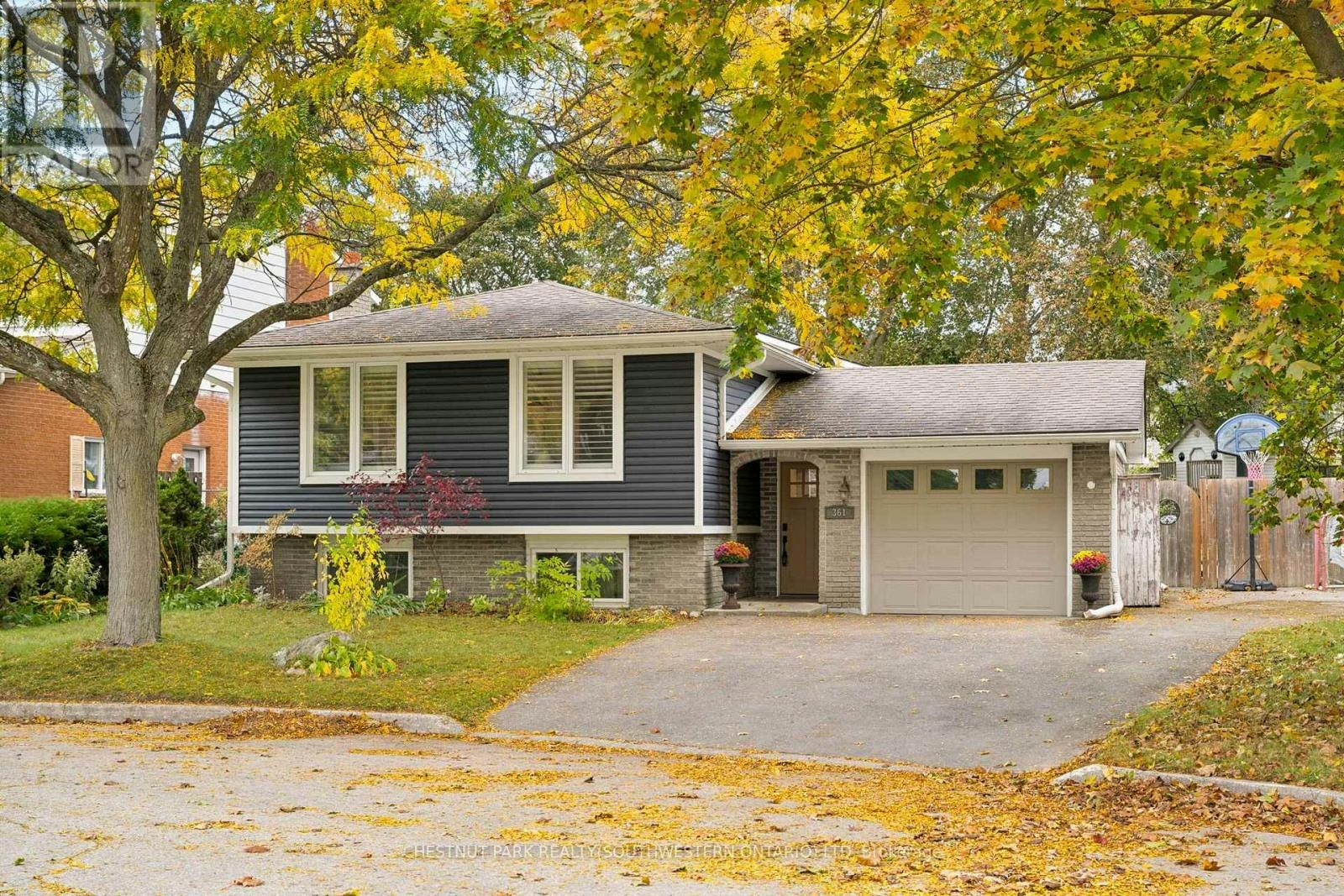 361 Lee Circle, Waterloo, ON, N2K 2L8