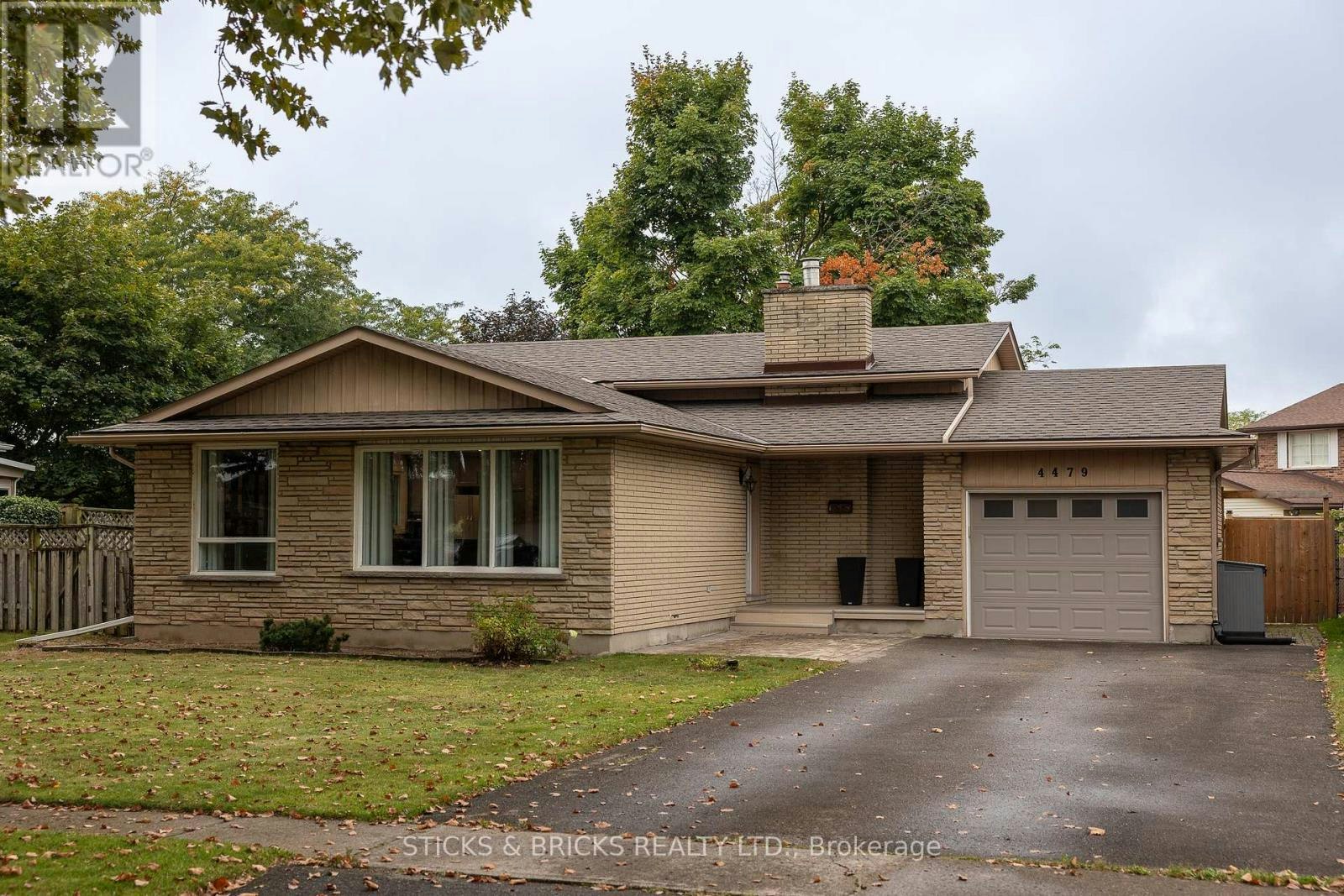 4479 Mitchell Avenue, Niagara Falls, ON, L2E 6R6
