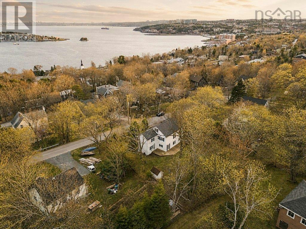 8 Emmerson Street, Bedford, NS, B4A 1V7