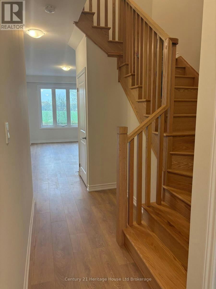 1058 Periwinkle Crescent, Woodstock, ON, N4S 7W2 - 8