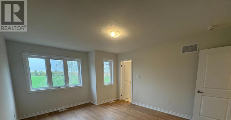 1058 Periwinkle Crescent, Woodstock, ON, N4S 7W2 - 18