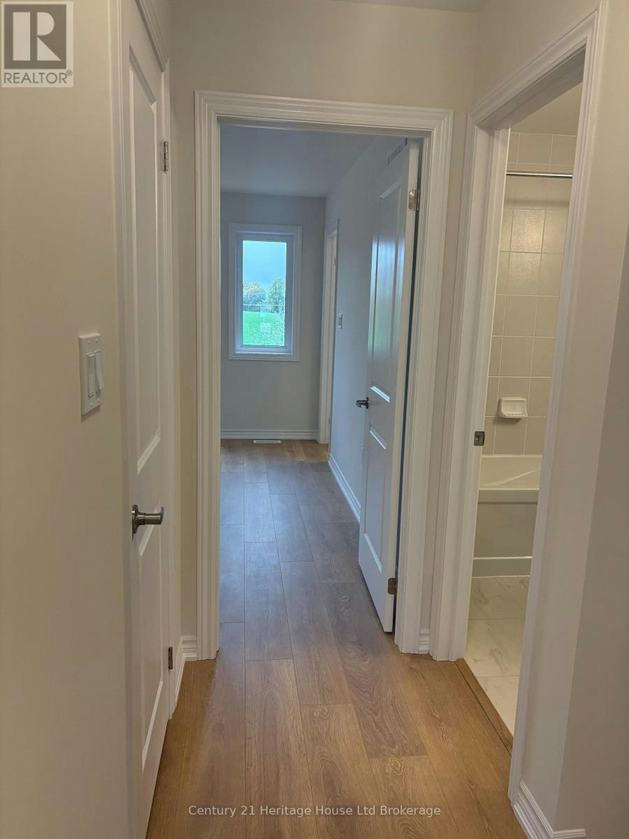 1058 Periwinkle Crescent, Woodstock, ON, N4S 7W2 - 15
