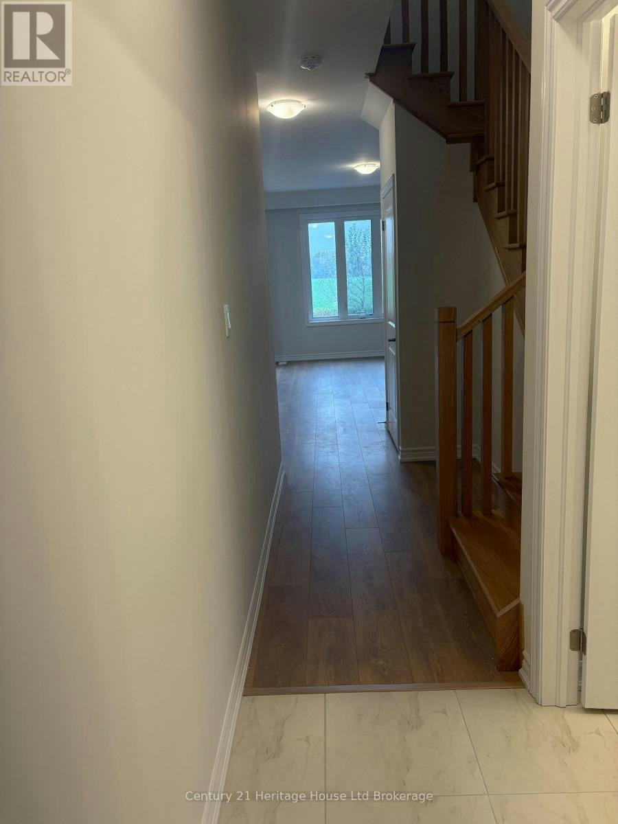 1058 Periwinkle Crescent, Woodstock, ON, N4S 7W2 - 5