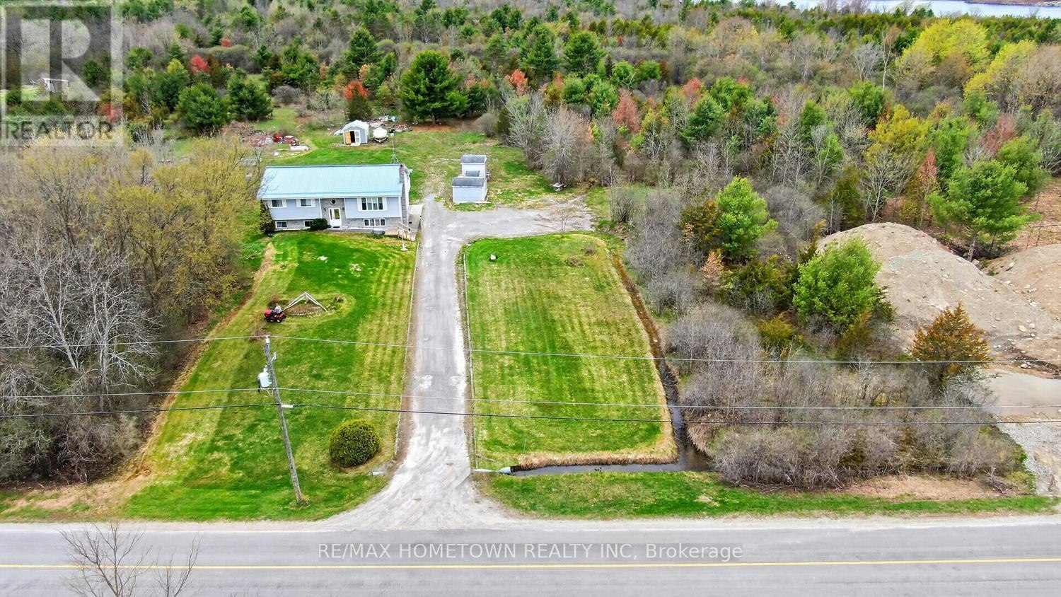 16 Graham Lake Road, Mallorytown, ON, K0E 1R0