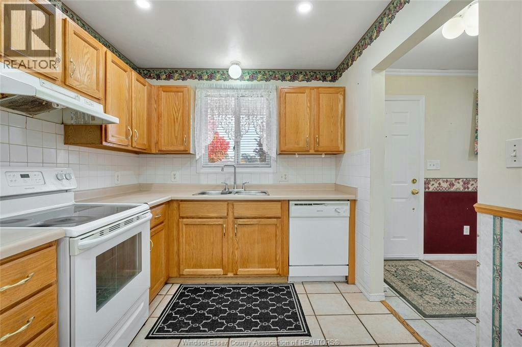 HOUSE-1589 Blairwood Crescent, Windsor, ON, N8W 5N9 - 7