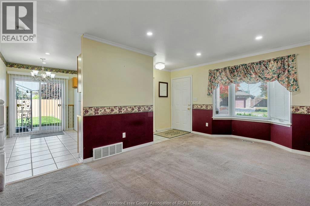 HOUSE-1589 Blairwood Crescent, Windsor, ON, N8W 5N9 - 5