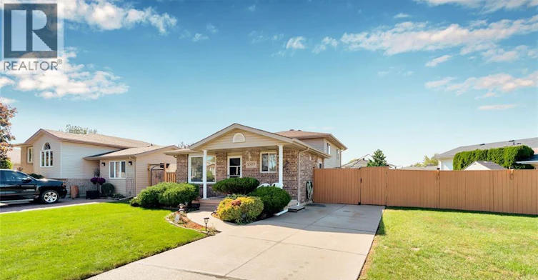 HOUSE-1589 Blairwood Crescent, Windsor, ON, N8W 5N9 - 2