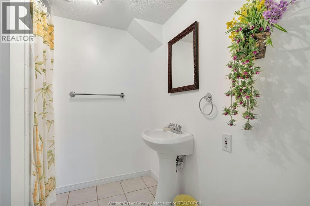 HOUSE-1589 Blairwood Crescent, Windsor, ON, N8W 5N9 - 16