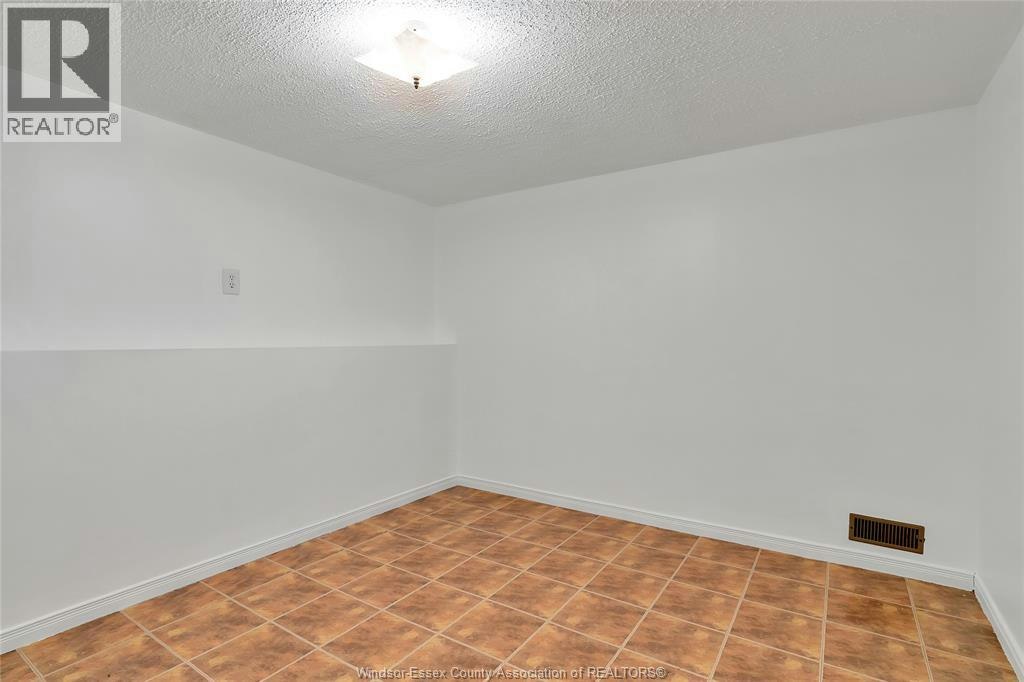 HOUSE-1589 Blairwood Crescent, Windsor, ON, N8W 5N9 - 22