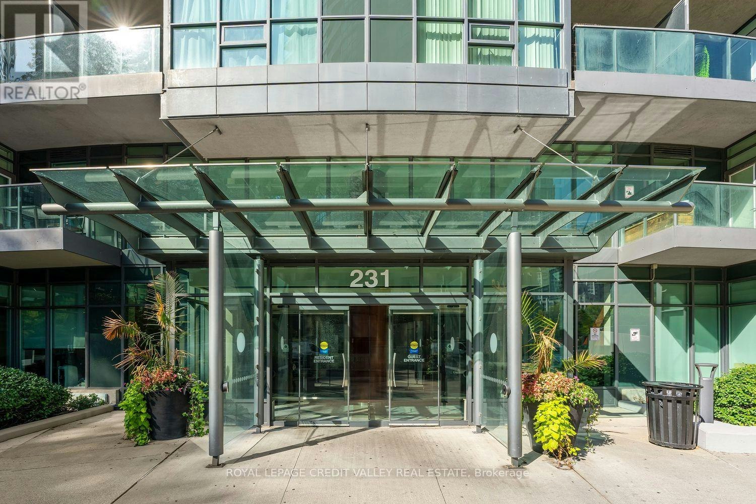 123-231 Fort York Boulevard, Toronto, ON, M5V 1B2 - 2