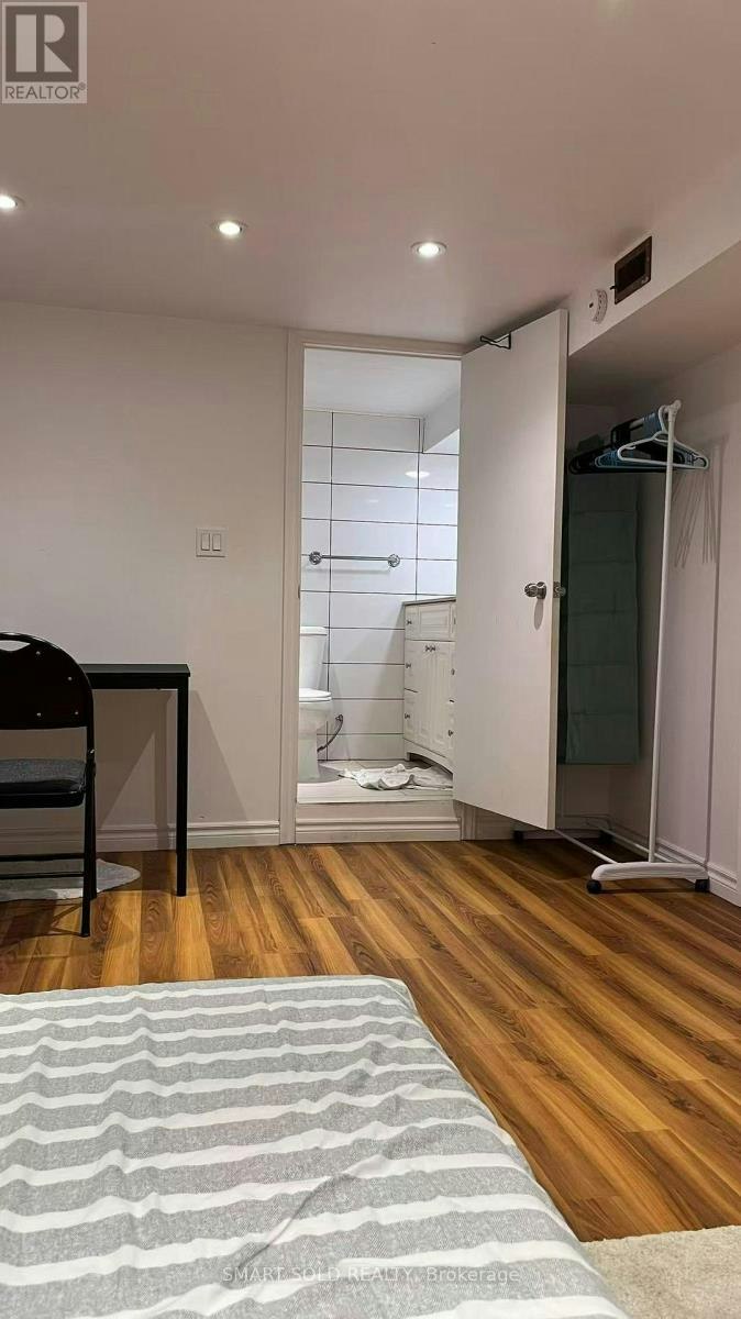 LOWER-232 Crawford Street, Toronto, ON, M6J 2V6 - 4