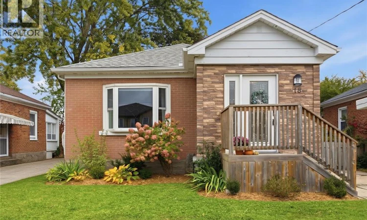 18 Birch Avenue