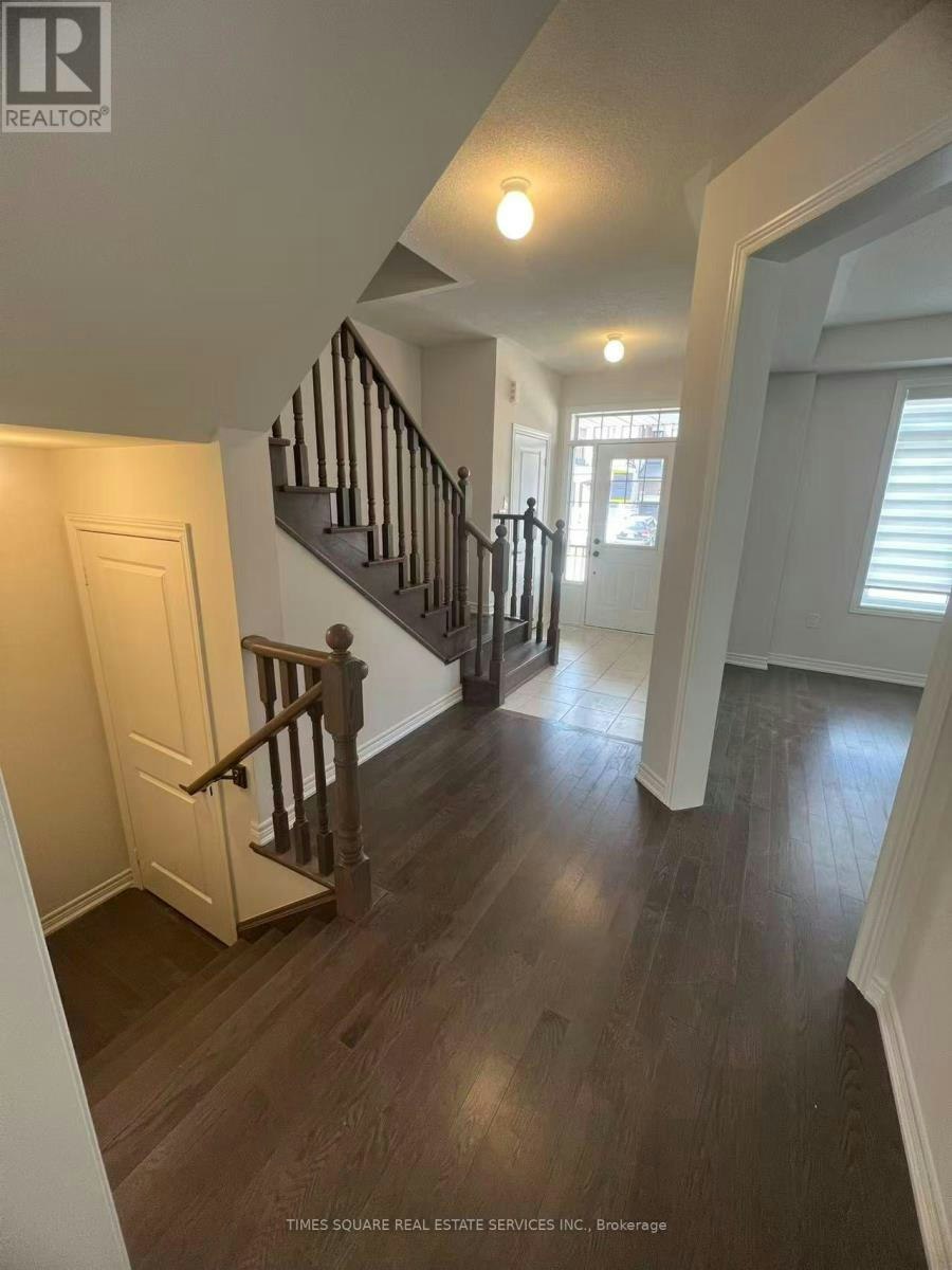 8 O'reilly Street, Whitby, ON, L1P 0N7 - 3