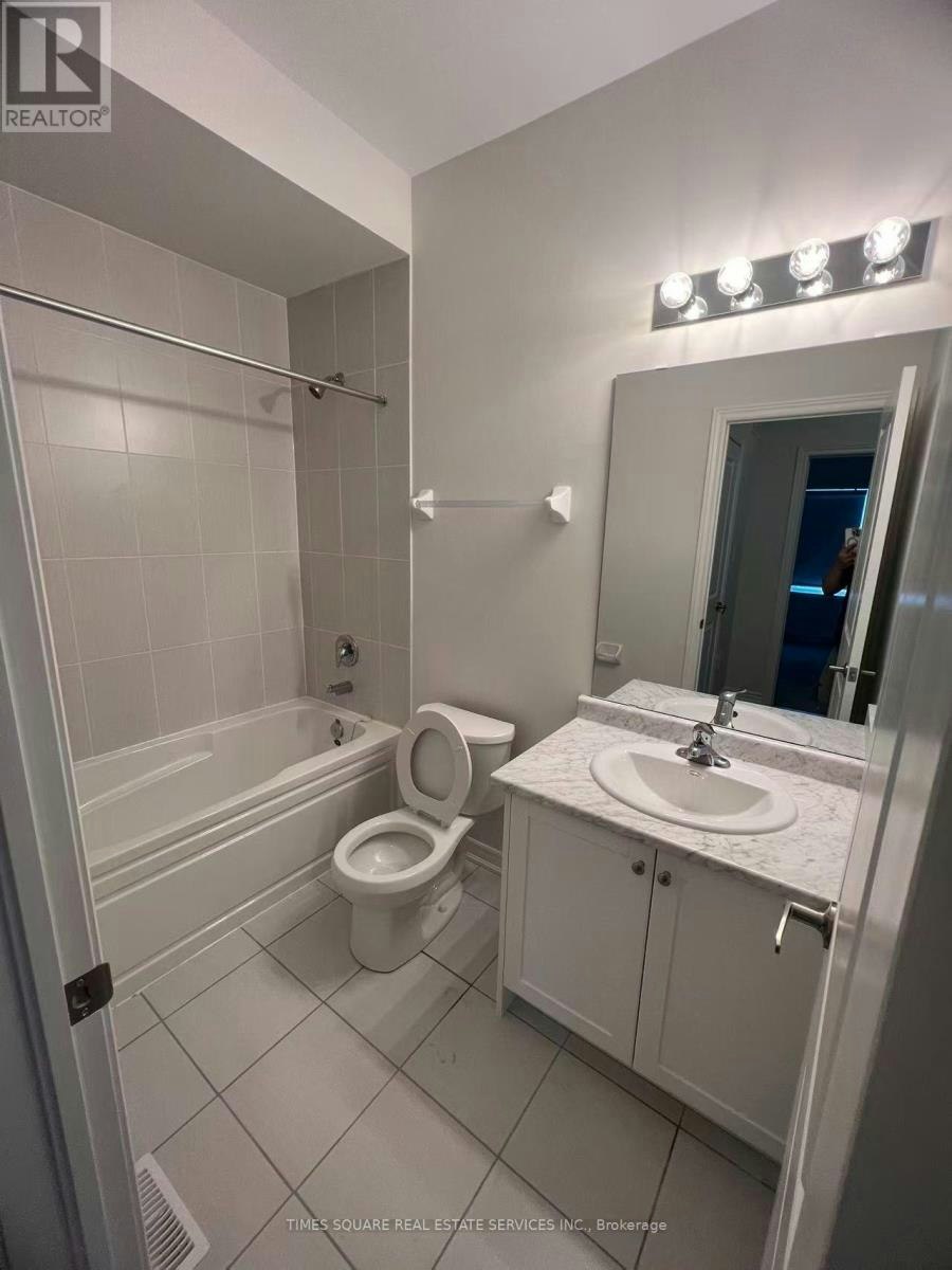 8 O'reilly Street, Whitby, ON, L1P 0N7 - 6