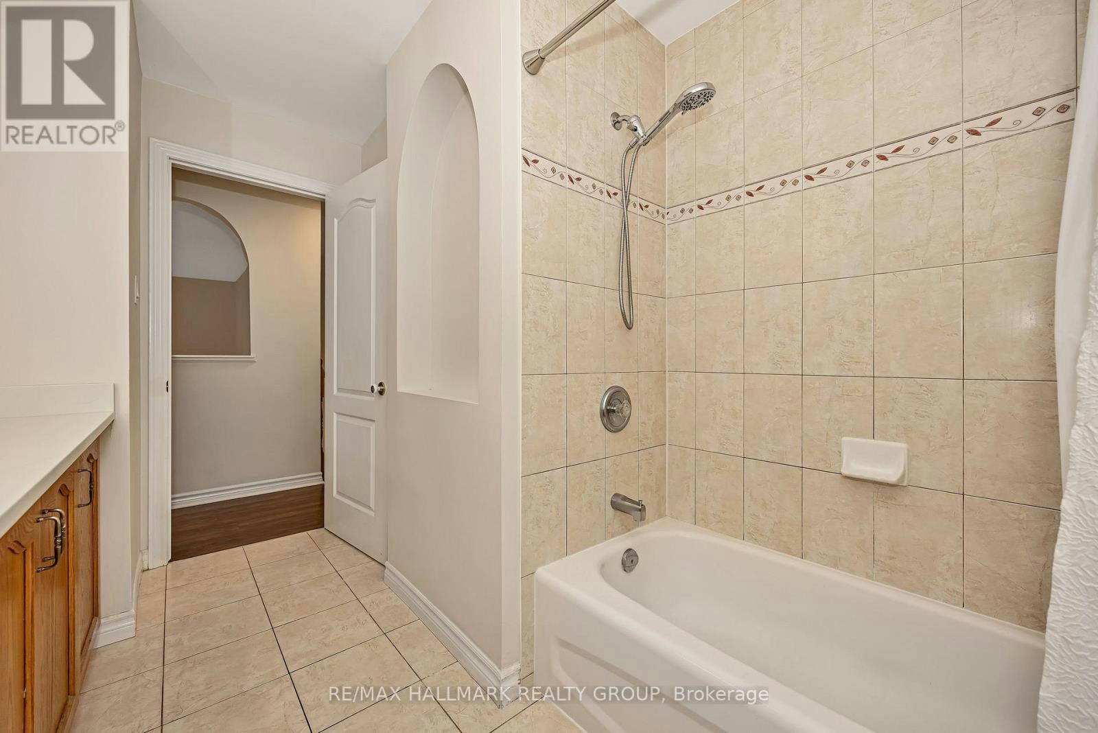 5B Kemp Drive, Ottawa, ON, K1T 3W9 - 44