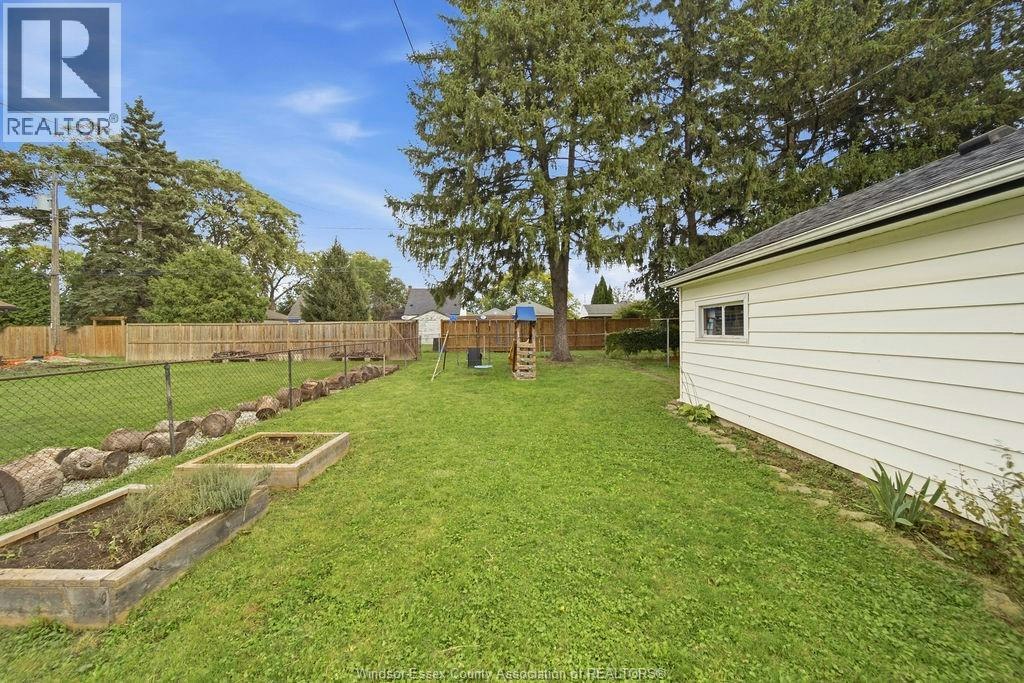 1844 Durham Place, Windsor, ON, N8W 3A3 - 31
