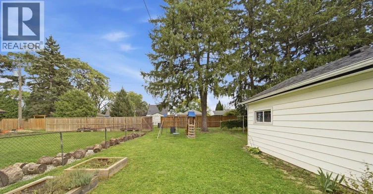 1844 Durham Place, Windsor, ON, N8W 3A3 - 31