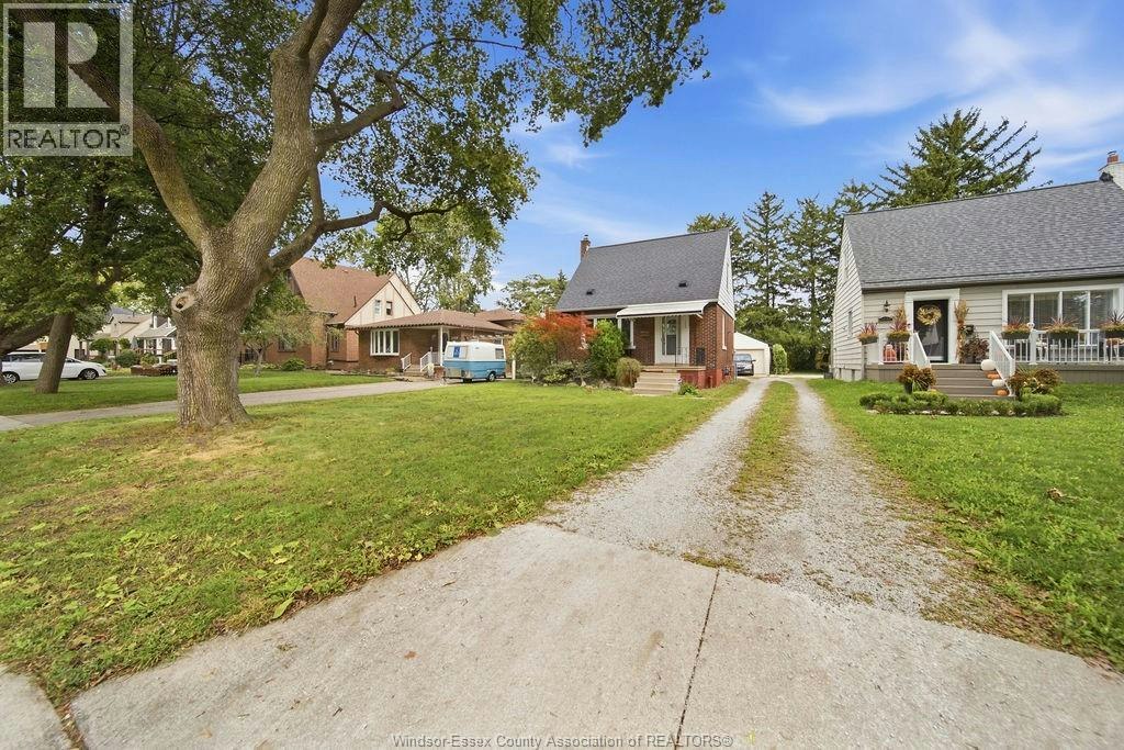 1844 Durham Place, Windsor, ON, N8W 3A3 - 2
