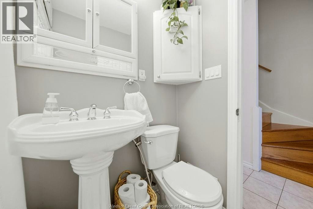 1844 Durham Place, Windsor, ON, N8W 3A3 - 21