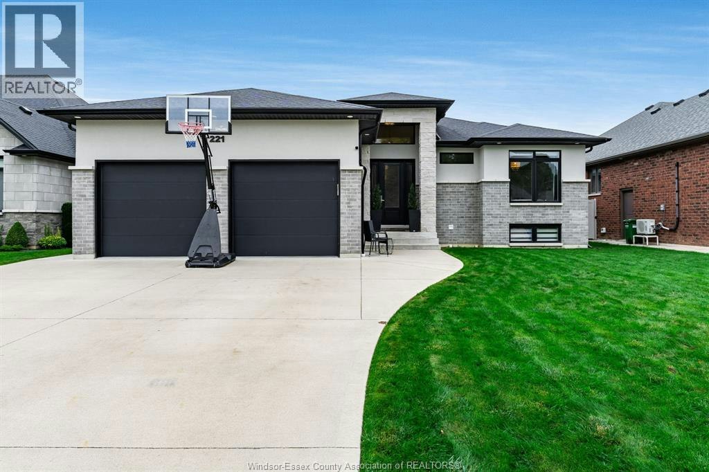 221 Bernath Street, Kingsville, ON, N9Y 0E6