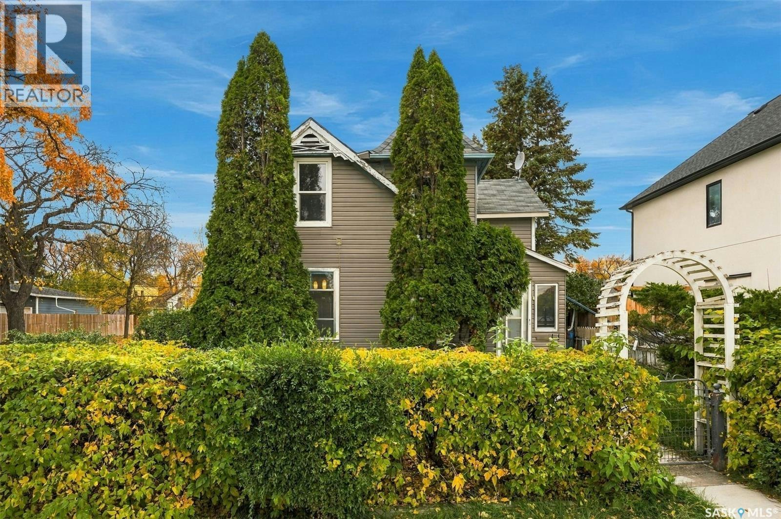 741 H Avenue S, Saskatoon, SK, S7M 1X2