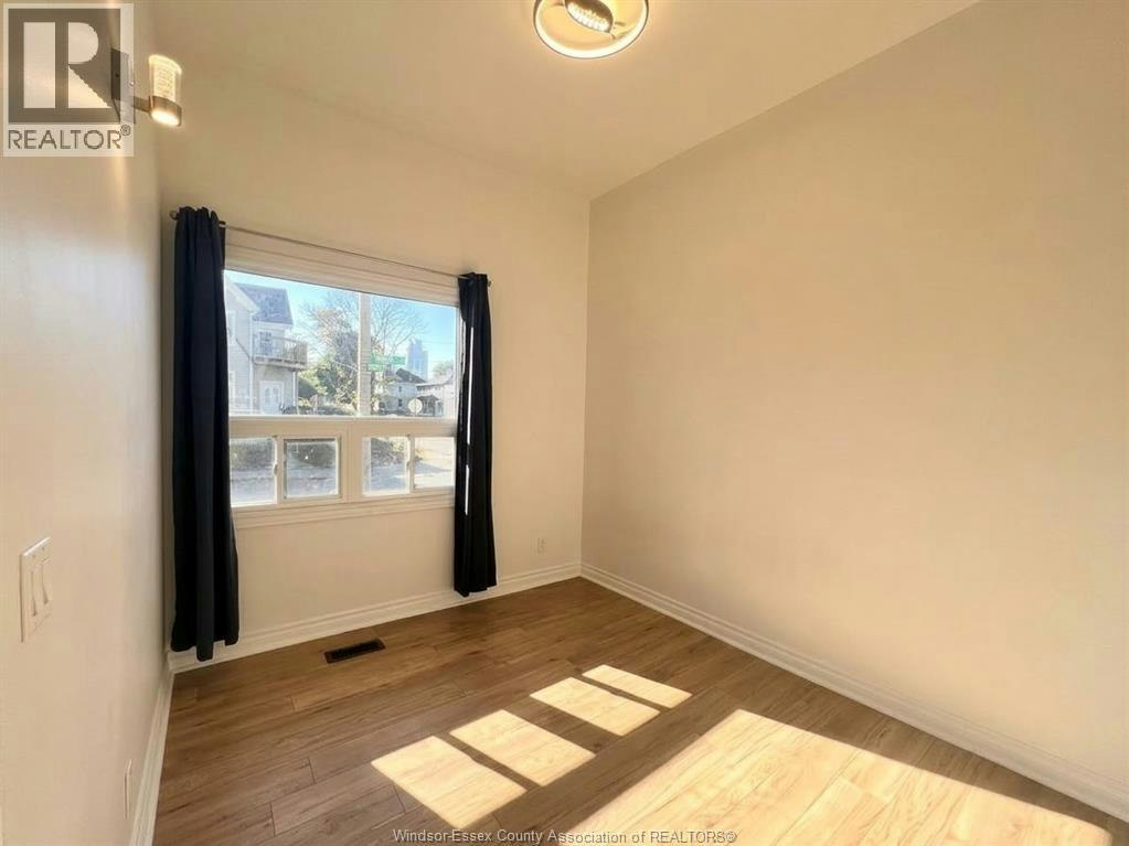 2-304 Parent Avenue, Windsor, ON, N9A 2B8 - 3