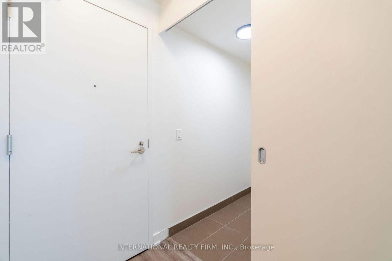 517-1030 King Street W, Toronto, ON, M6K 0B4 - 2