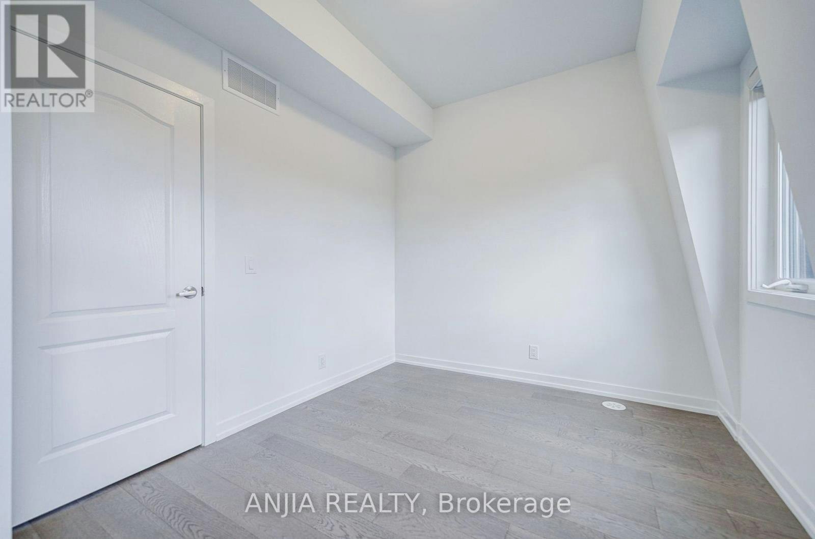80B Tisdale Avenue, Toronto, ON, M4A 1C5 - 44