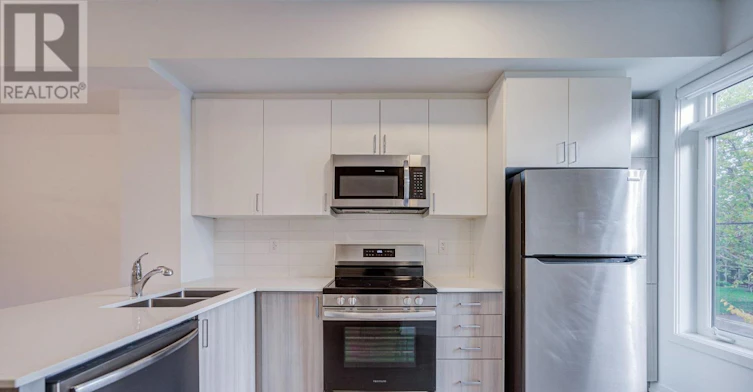 80B Tisdale Avenue, Toronto, ON, M4A 1C5 - 16