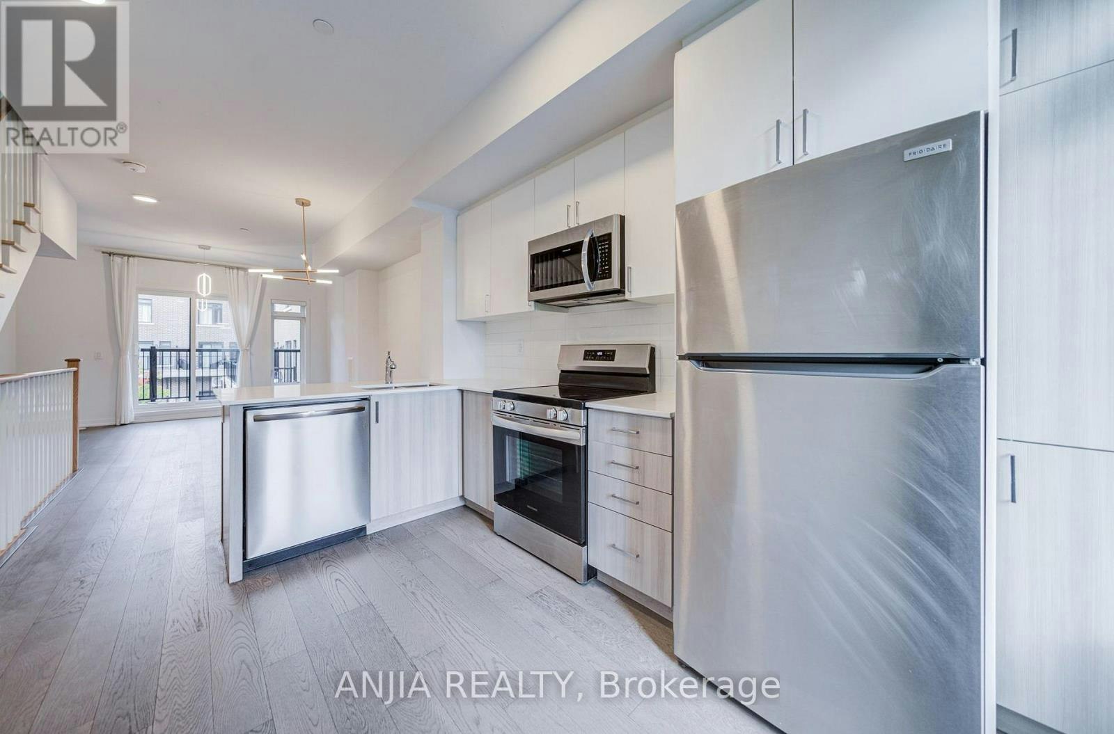 80B Tisdale Avenue, Toronto, ON, M4A 1C5 - 17