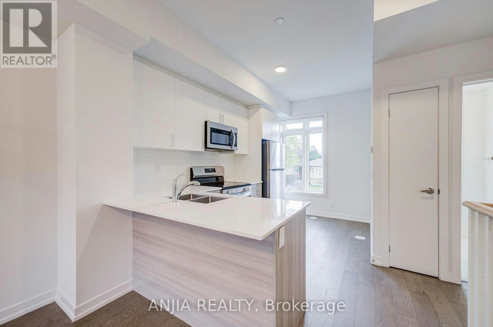 80B Tisdale Avenue, Toronto, ON, M4A 1C5 - 14