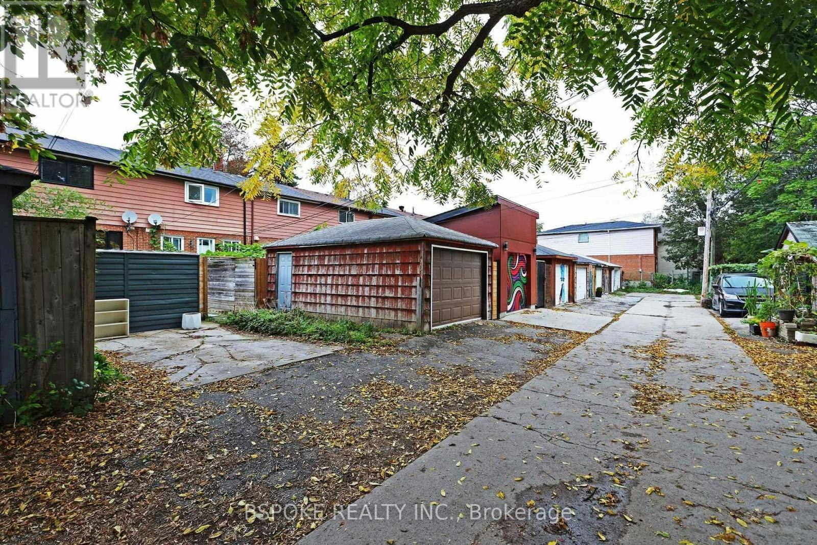 79 Badgerow Avenue, Toronto, ON, M4M 1V5 - 35
