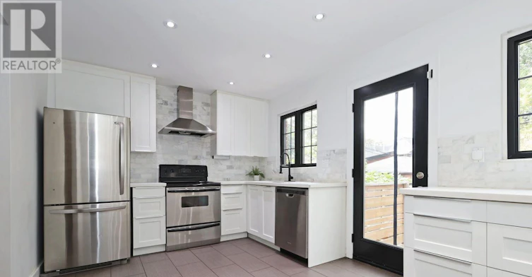 79 Badgerow Avenue, Toronto, ON, M4M 1V5 - 9
