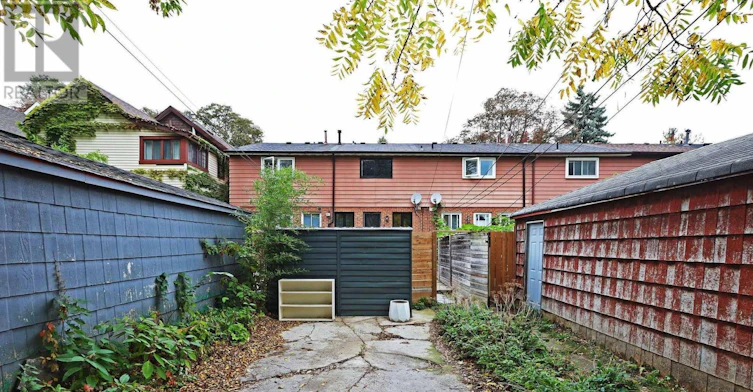 79 Badgerow Avenue, Toronto, ON, M4M 1V5 - 33