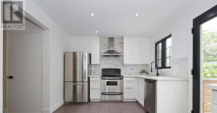 79 Badgerow Avenue, Toronto, ON, M4M 1V5 - 10