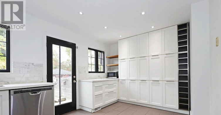 79 Badgerow Avenue, Toronto, ON, M4M 1V5 - 14