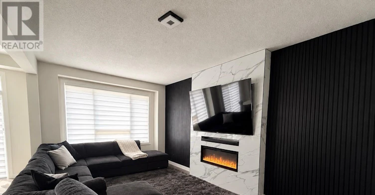 83 Armilia Place, Whitby, ON, L1P 0P7 - 3