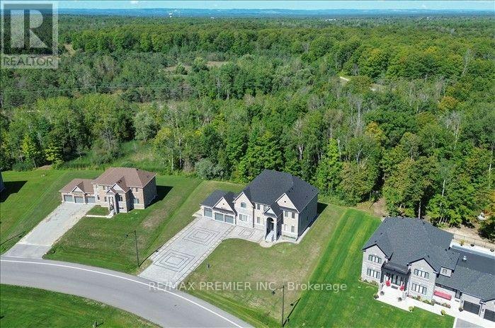 26 Birchwood Lane, Essa, ON, L0M 1B1 - 3