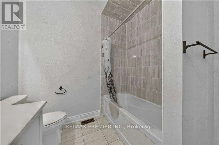 26 Birchwood Lane, Essa, ON, L0M 1B1 - 34