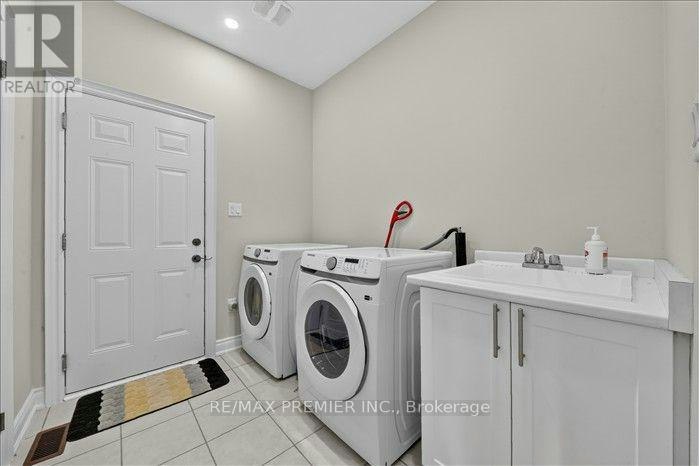 26 Birchwood Lane, Essa, ON, L0M 1B1 - 18
