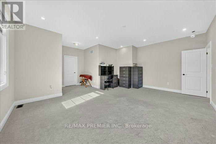 26 Birchwood Lane, Essa, ON, L0M 1B1 - 37
